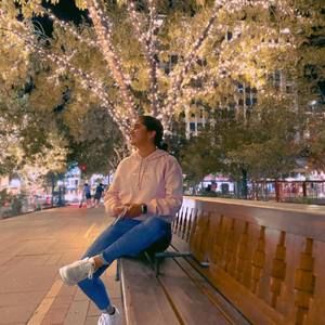 Meet your Posher, Nataly